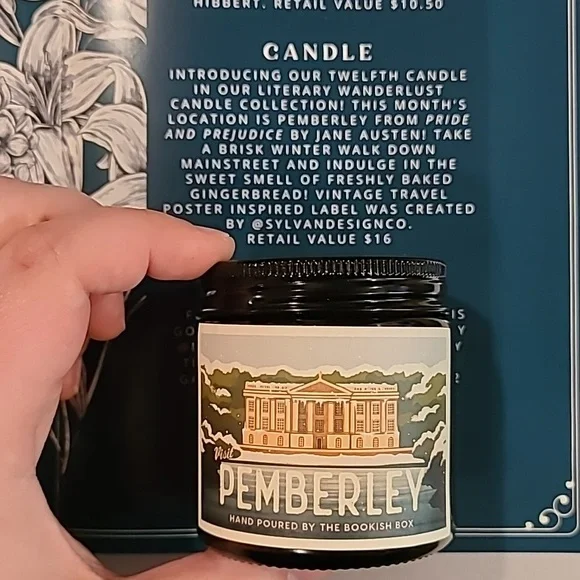 Pemberley Pride & Prejudice Bookish Candle - Picture 2 of 3